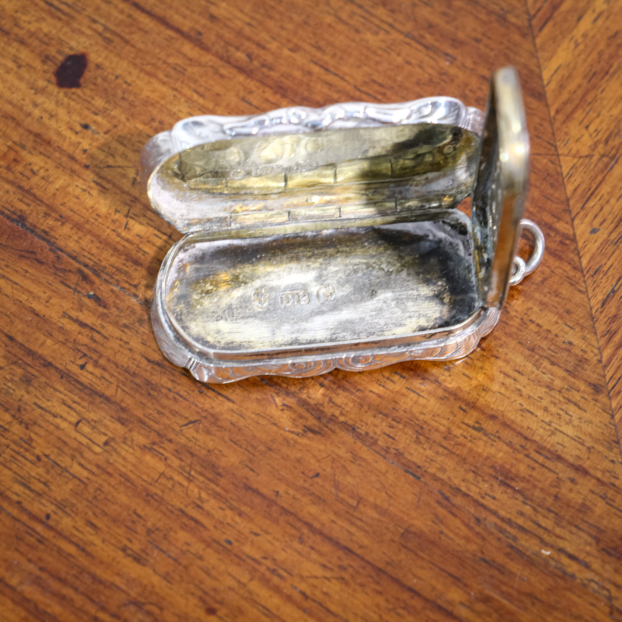 Early Victorian Silver Vinaigrette