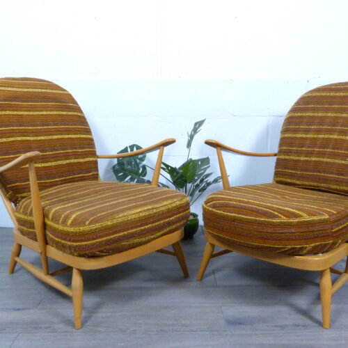 Ercol Windsor Model 203 Pair of Easy Lounge Chairs