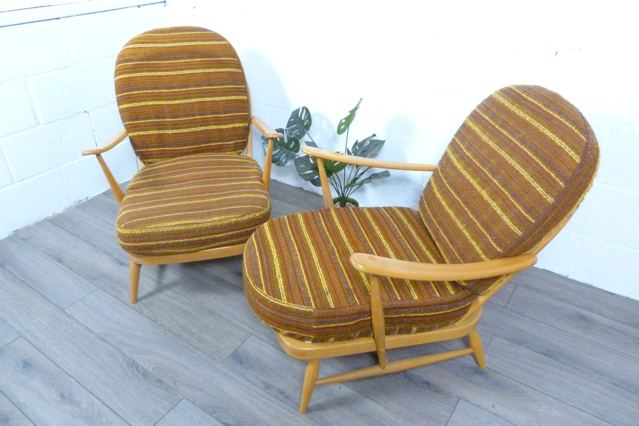Ercol Windsor Model 203 Pair of Easy Lounge Chairs