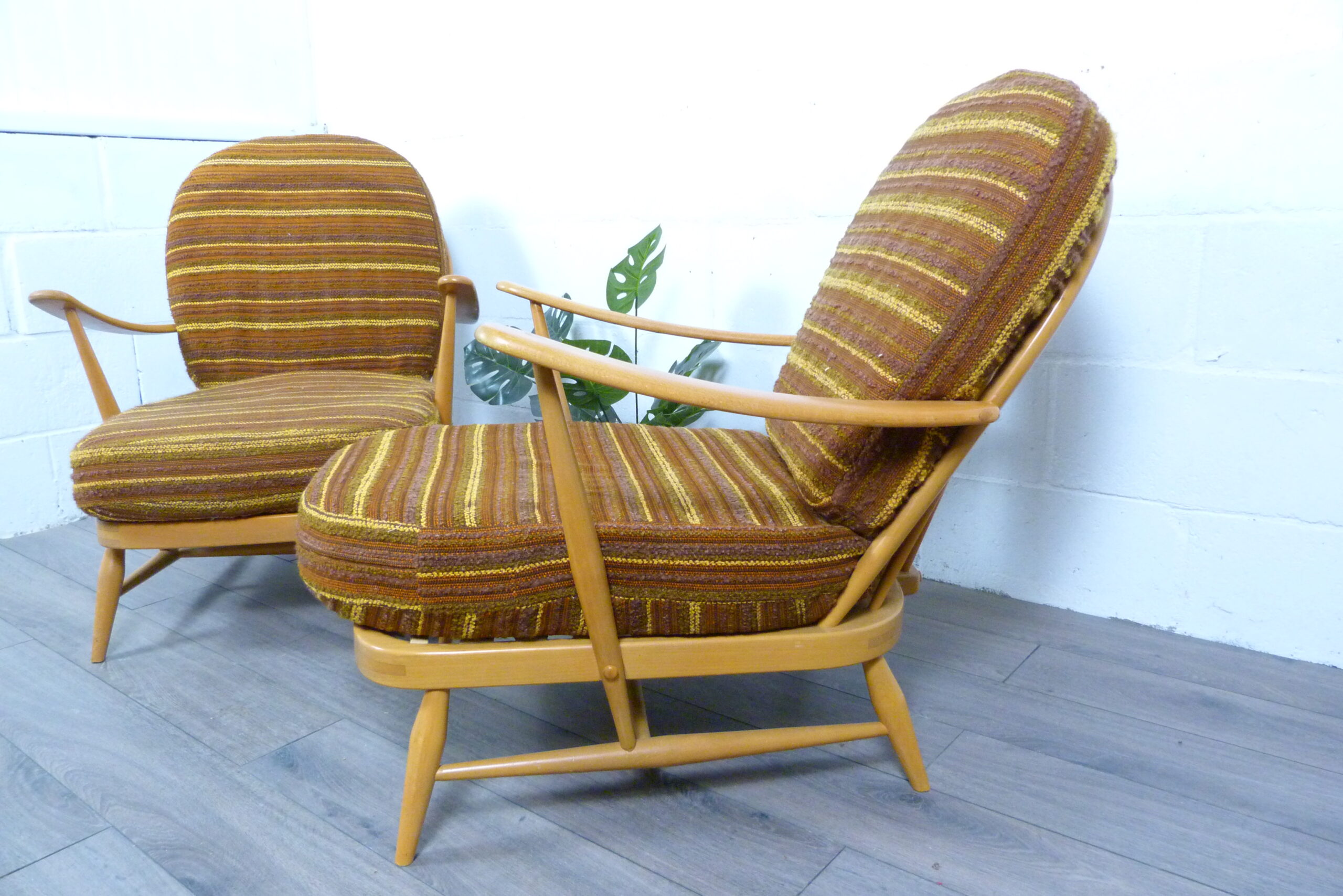 Ercol Windsor Model 203 Pair of Easy Lounge Chairs