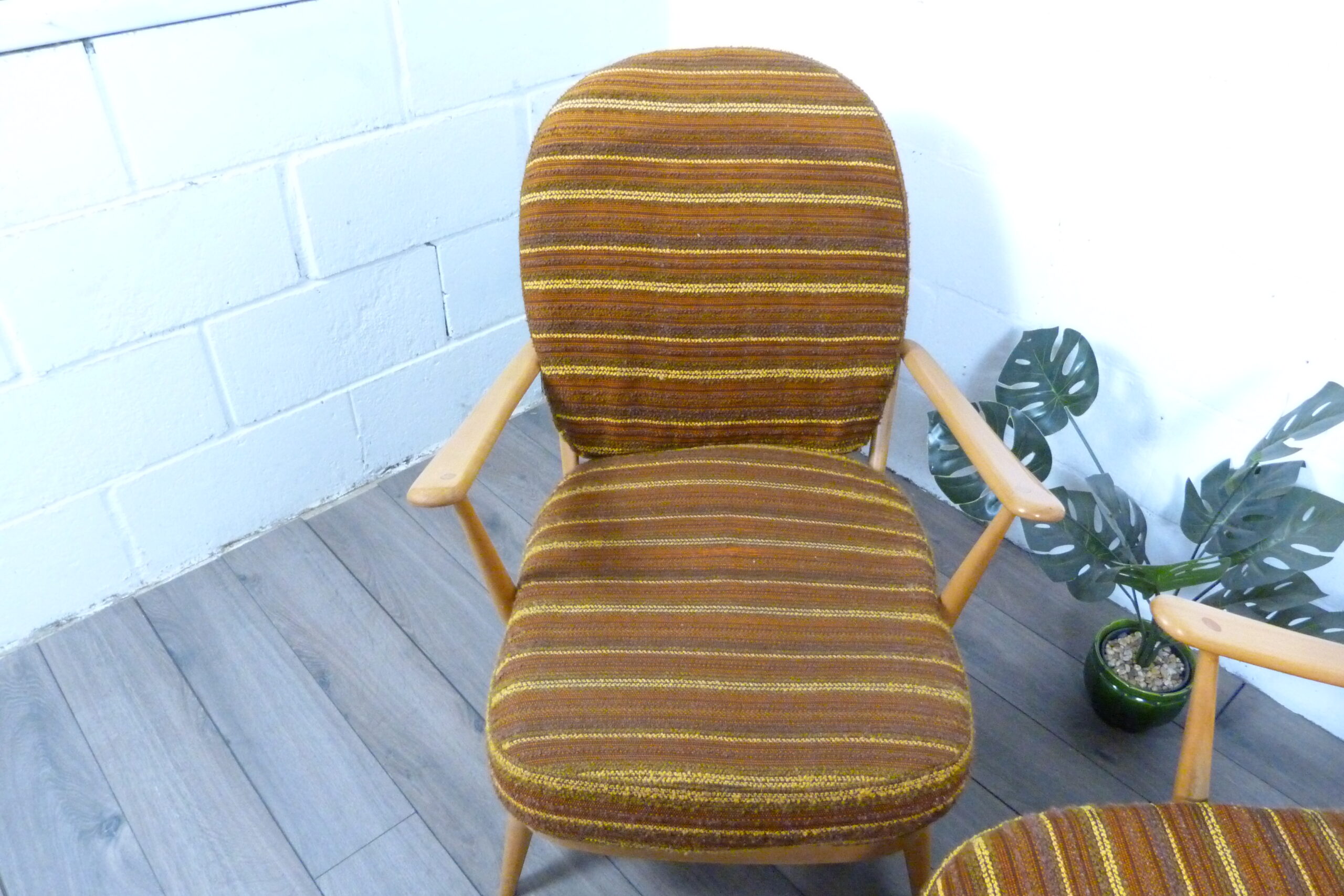 Ercol Windsor Model 203 Pair of Easy Lounge Chairs