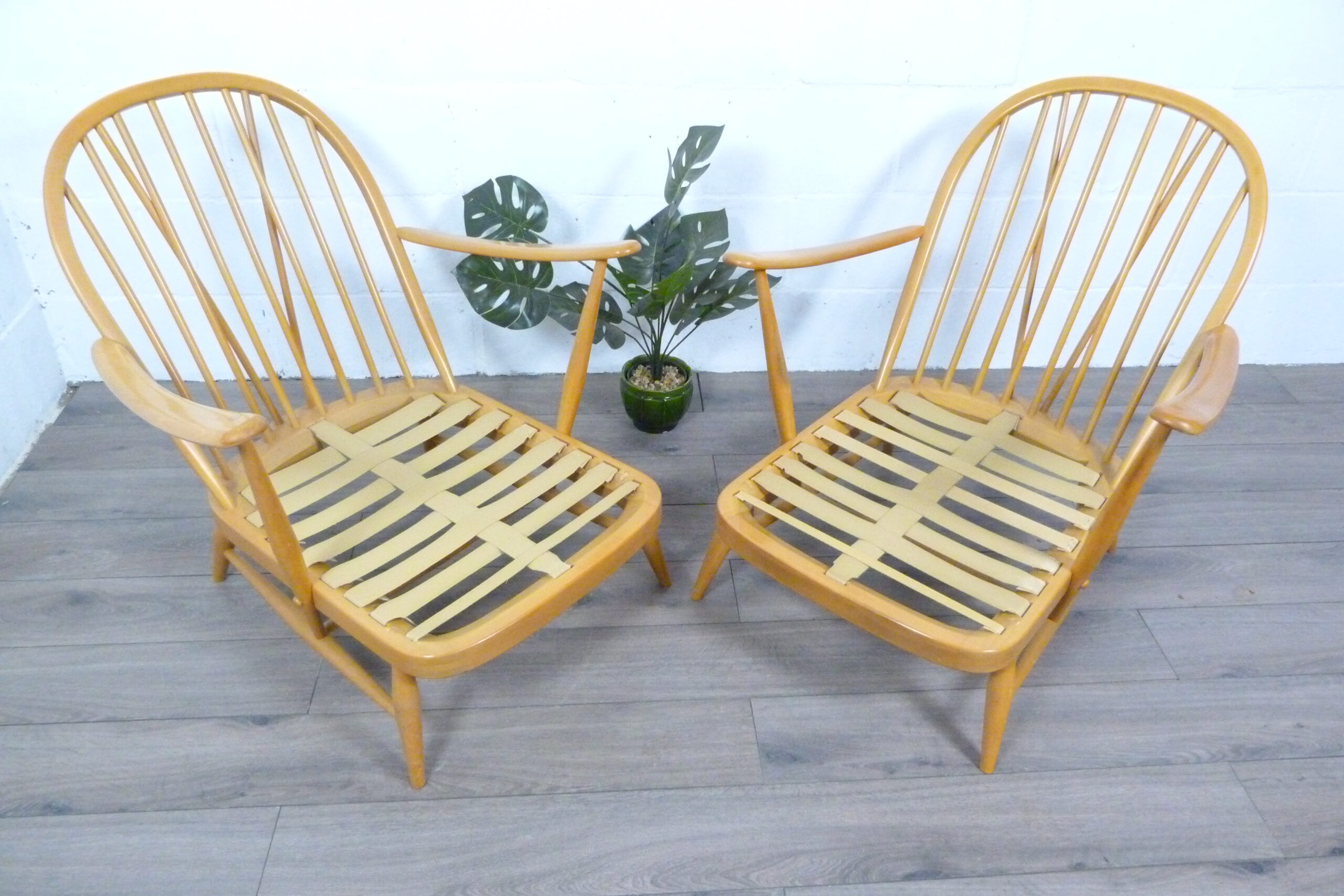 Ercol Windsor Model 203 Pair of Easy Lounge Chairs