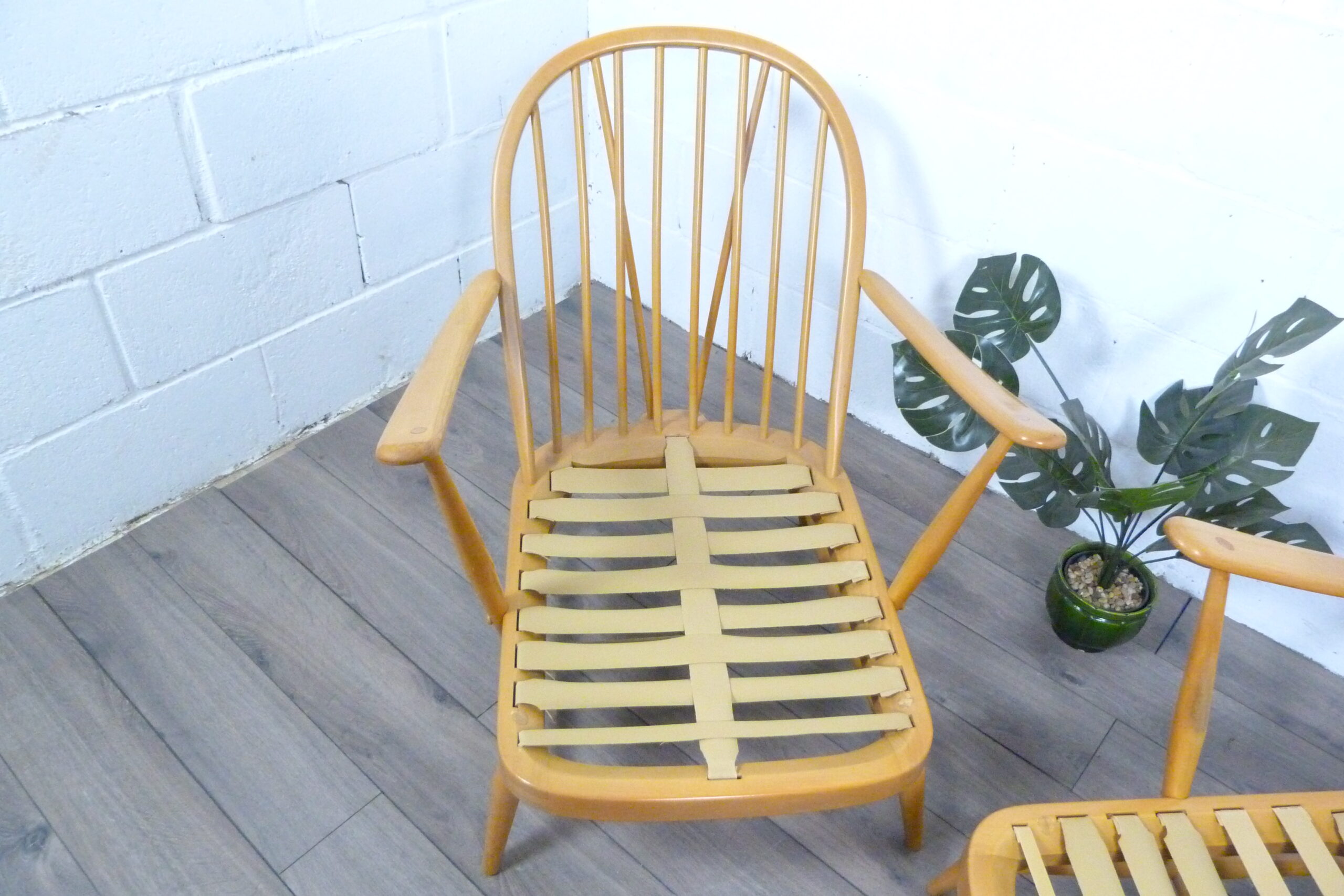 Ercol Windsor Model 203 Pair of Easy Lounge Chairs
