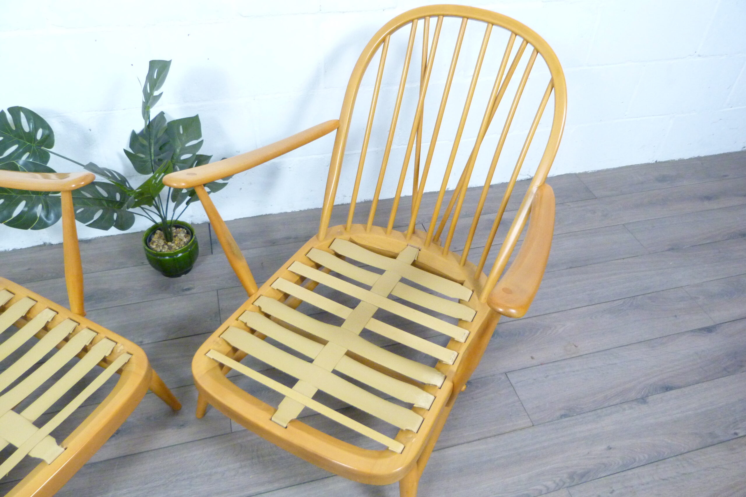 Ercol Windsor Model 203 Pair of Easy Lounge Chairs