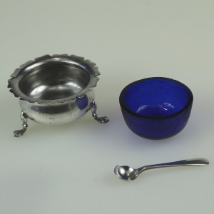 An antique Victorian English solid silver Cauldron Salt Cellar and Spoon C.1900