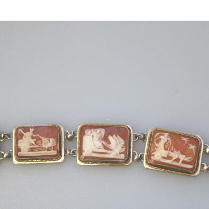 An attractive 7 panel antique 800 solid silver Cameo shell Bracelet C.1940's - Image 4