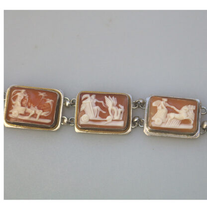 An attractive 7 panel antique 800 solid silver Cameo shell Bracelet C.1940's - Image 5