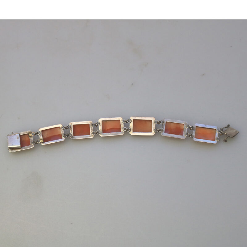 An attractive 7 panel antique 800 solid silver Cameo shell Bracelet C.1940's