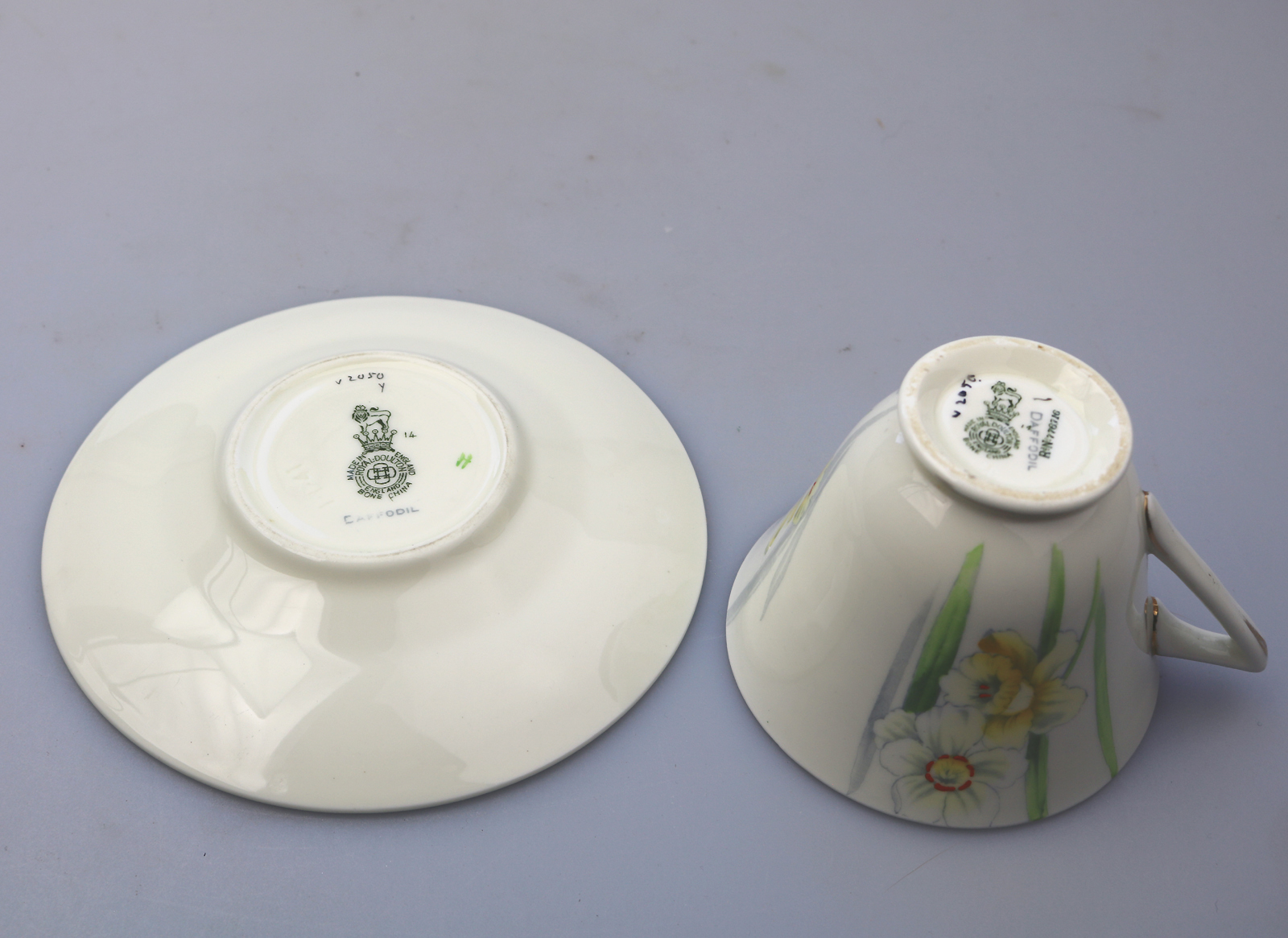 A pretty Art Deco Royal Doulton daffodil pattern porcelain Cup & Saucer C.1930's