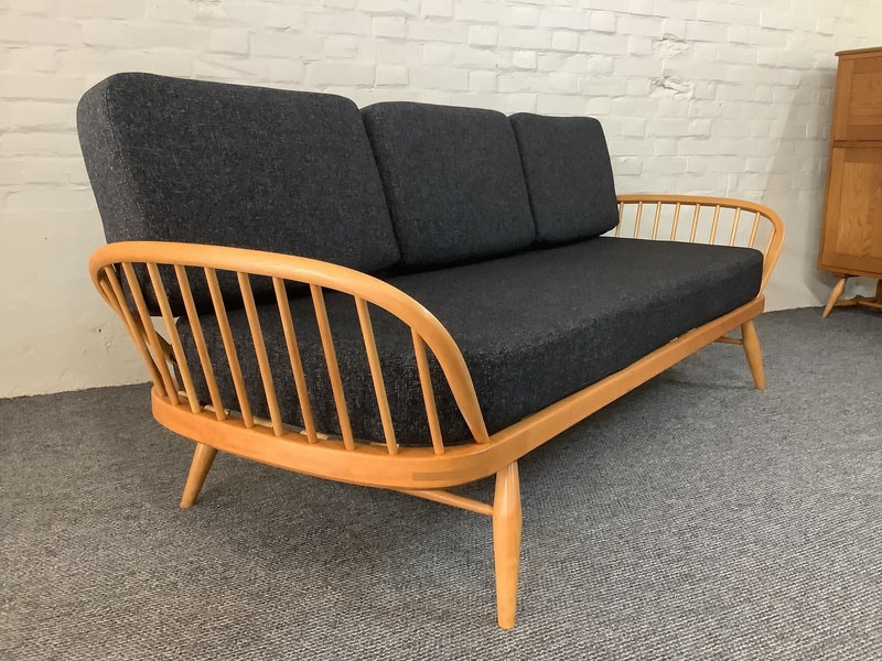 Ercol 355/1 Studio Couch.