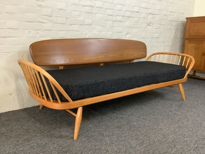 Ercol 355/1 Studio Couch.