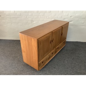 Ercol Windsor 468 Serving On Castors. Produced From Solid English Elm.