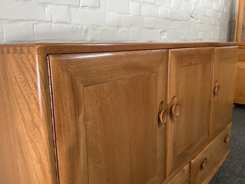 Ercol Windsor 468 Serving On Castors. Produced From Solid English Elm.
