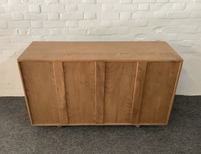 Ercol Windsor 468 Serving On Castors. Produced From Solid English Elm.