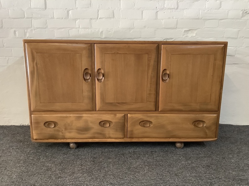 Ercol Windsor 468 Serving On Castors. Produced From Solid English Elm.