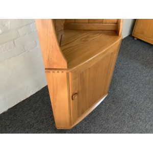 Ercol Windsor Corner Display Cabinet In Light Elm.