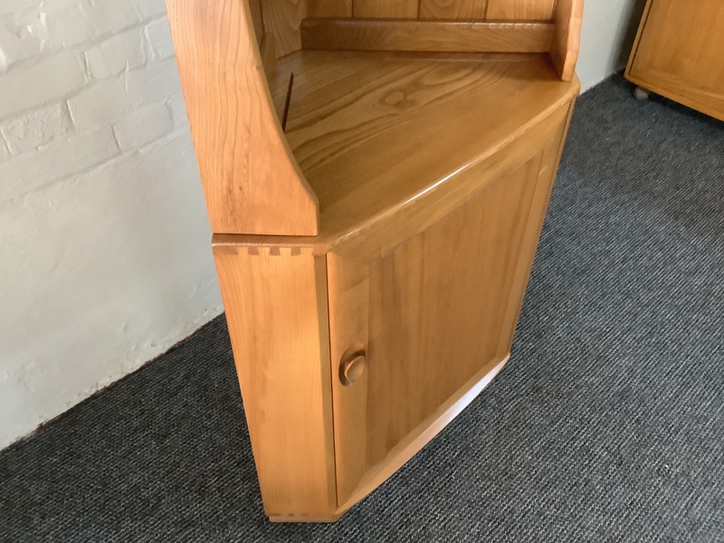 Ercol Windsor Corner Display Cabinet In Light Elm.