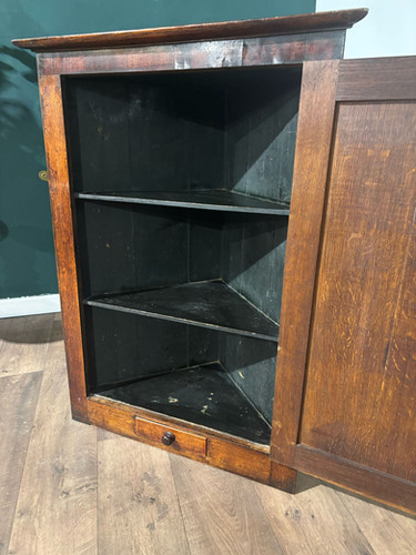 Georgian Oak With Mahogany Cross Banding Corner Cupboard