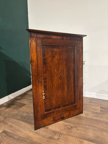 Georgian Oak With Mahogany Cross Banding Corner Cupboard