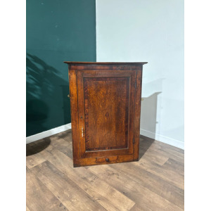Georgian Oak With Mahogany Cross Banding Corner Cupboard