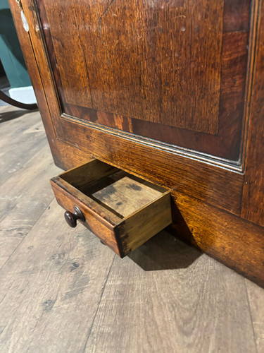 Georgian Oak With Mahogany Cross Banding Corner Cupboard