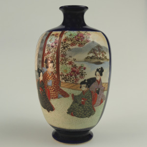 An antique Japanese Satsuma hand-painted ceramic Vase C.1900