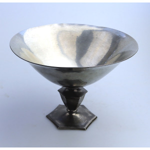 A large Modernist Art Deco Scandinavian pewter Just Andersen hammered Bowl C.1920