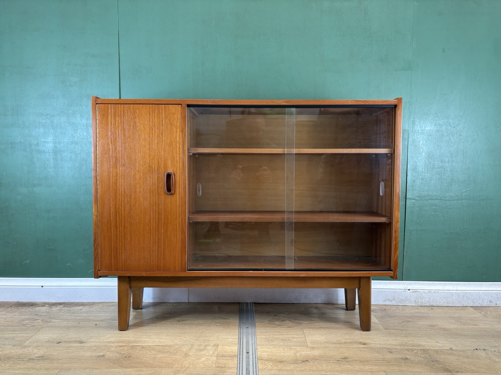 Mid Century Teak Sideboard By Nathan Furniture-Courier