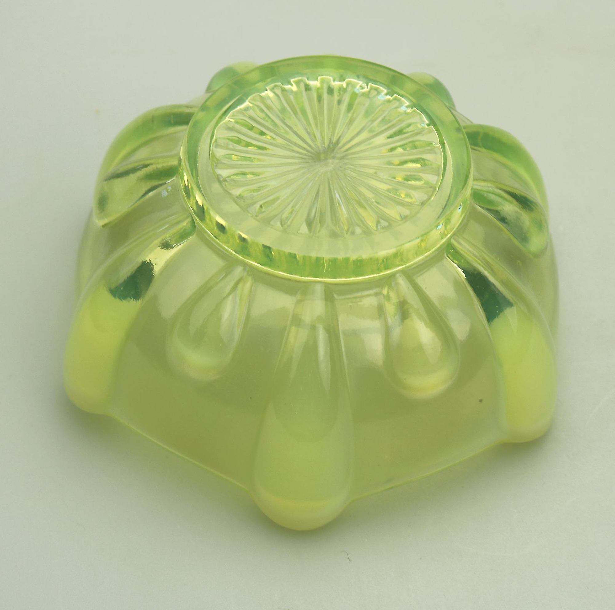An antique Uranium Pearline Vaseline pressed Art Glass Dish C.19th/ early 20thC