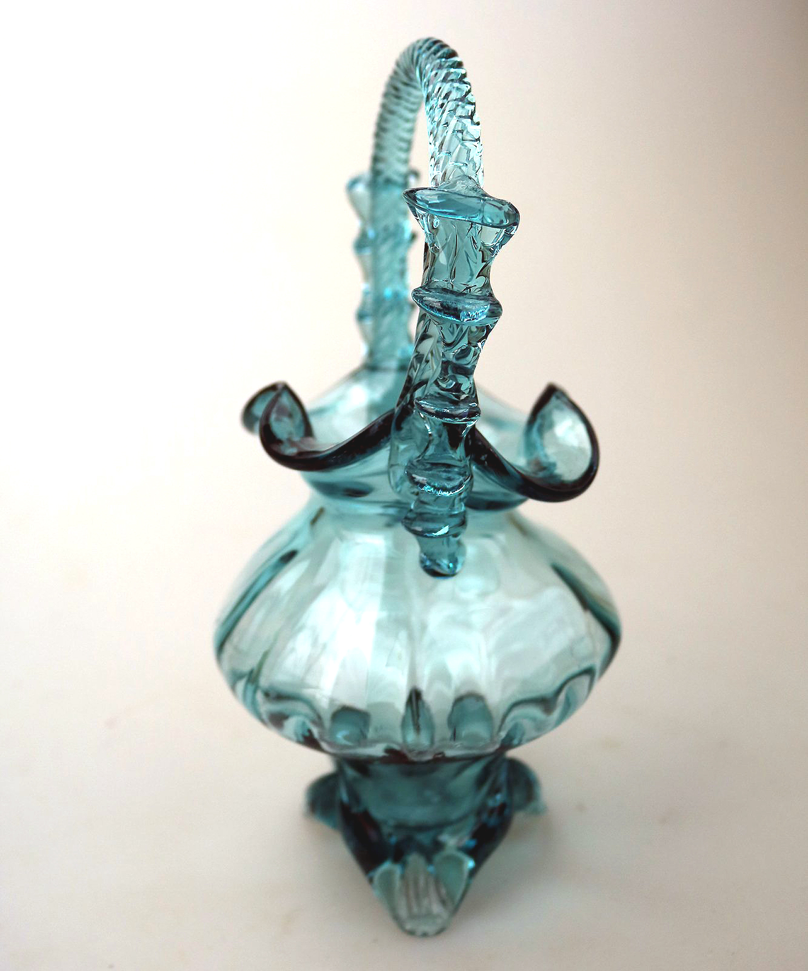 A good antique arts & crafts Art Glass novelty Venetian Basket C. 1st half 20thC