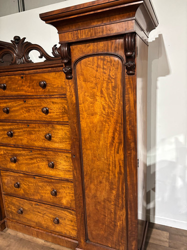 Victorian Gentleman's Sentry Wardrobe