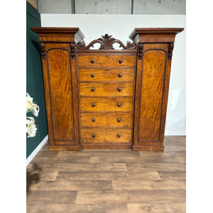 Victorian Gentleman's Sentry Wardrobe