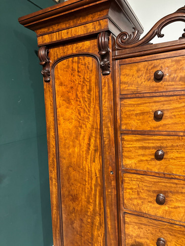 Victorian Gentleman's Sentry Wardrobe