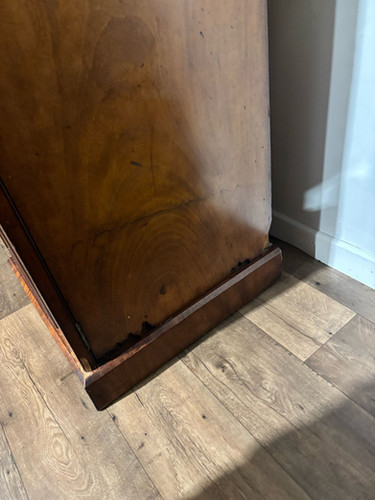 Victorian Gentleman's Sentry Wardrobe