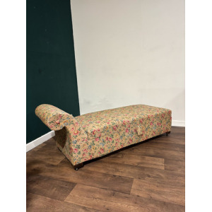 Vintage Chaise / Day bed