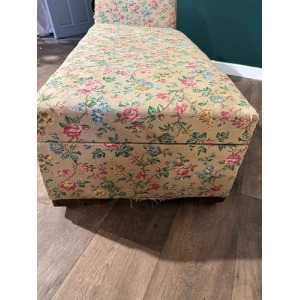 Vintage Chaise / Day bed