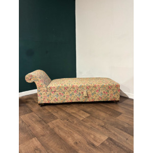 Vintage Chaise / Day bed