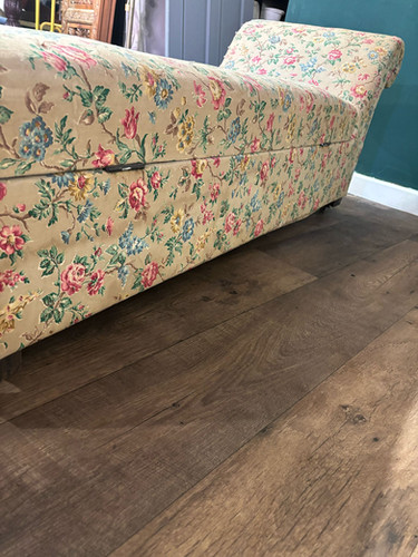 Vintage Chaise / Day bed
