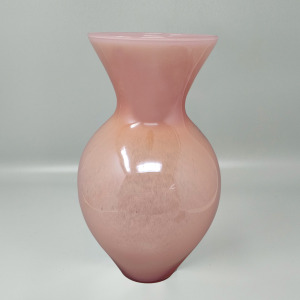 1970s Luxury Pink Handrafted Vase in Murano Glass by Maestro del Vetro. Made in Italy