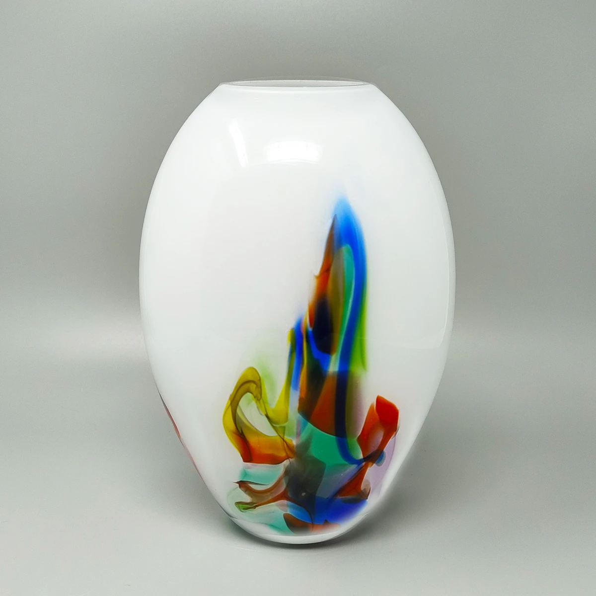 1970s Gorgeous Vase Handcrafted in Murano Glass. Made in Italy
