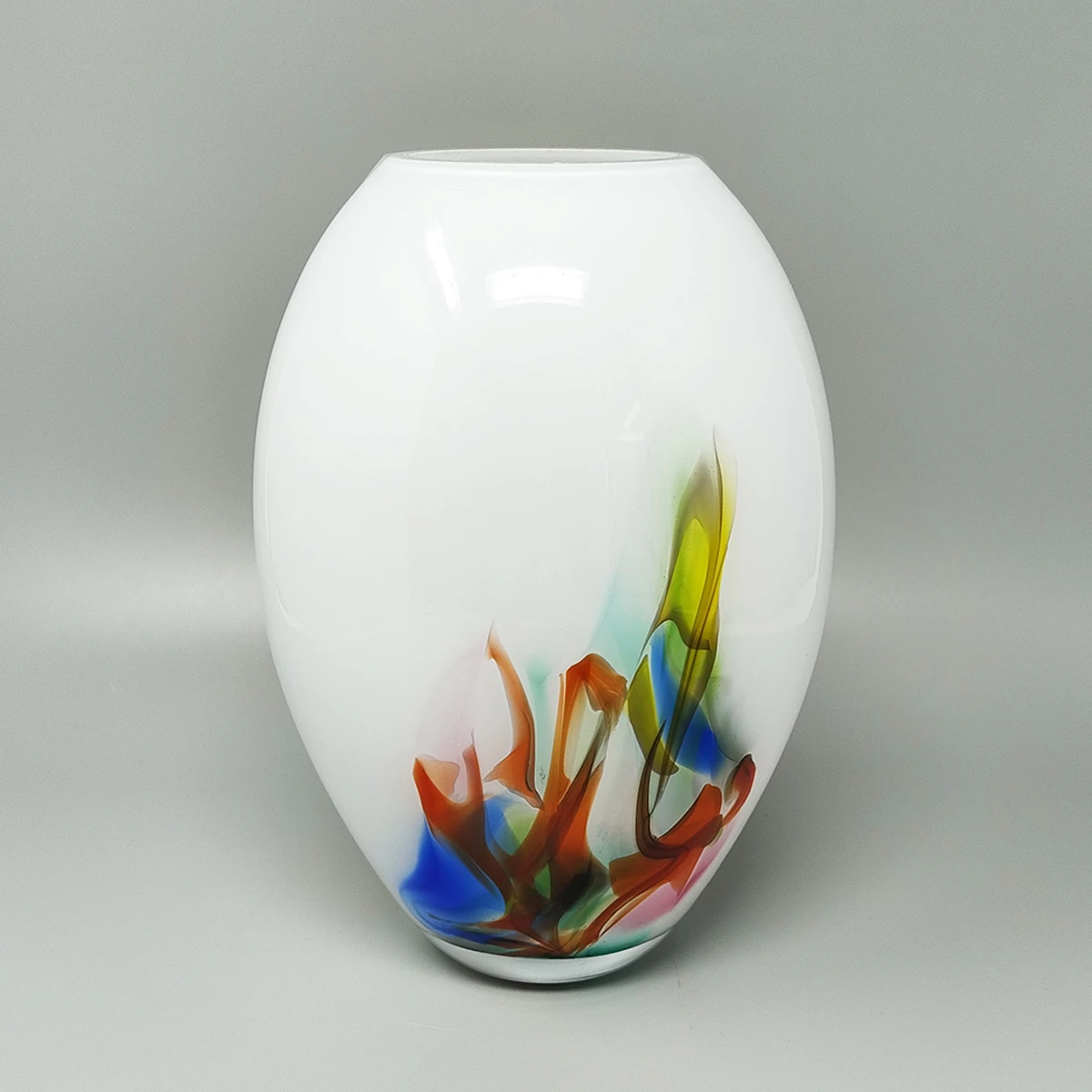 1970s Gorgeous Vase Handcrafted in Murano Glass. Made in Italy