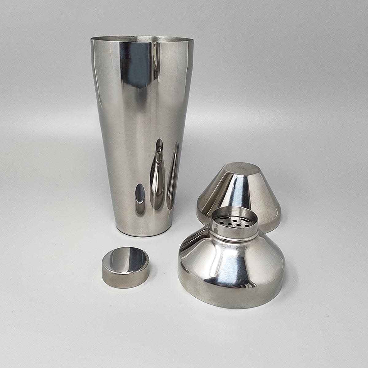 1970s Gorgeous Cocktail Shaker. Made in Italy