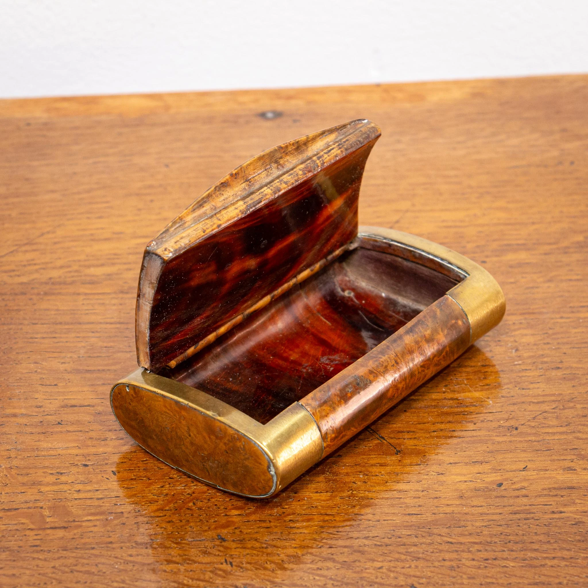 Unusual Large 19th Century Pocket Snuff Box