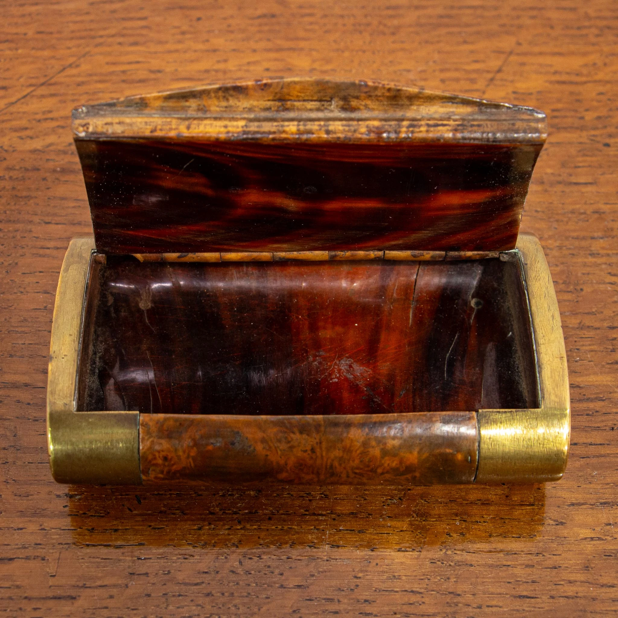 Unusual Large 19th Century Pocket Snuff Box