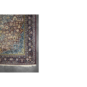 Vintage Hand-Woven Middle Eastern Oriental Isfahan Rug, 1940s