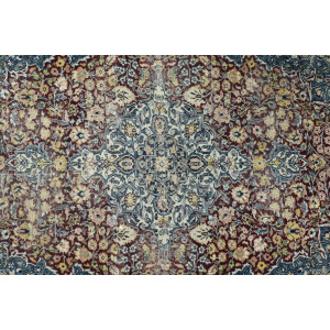 Vintage Hand-Woven Middle Eastern Oriental Isfahan Rug, 1940s