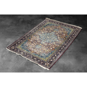 Vintage Hand-Woven Middle Eastern Oriental Isfahan Rug, 1940s