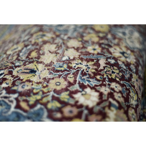 Vintage Hand-Woven Middle Eastern Oriental Isfahan Rug, 1940s