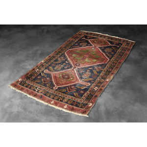 Vintage Hand-Woven Oriental Nomadic Tribal Shiraz Qashqai Rug, 1940s