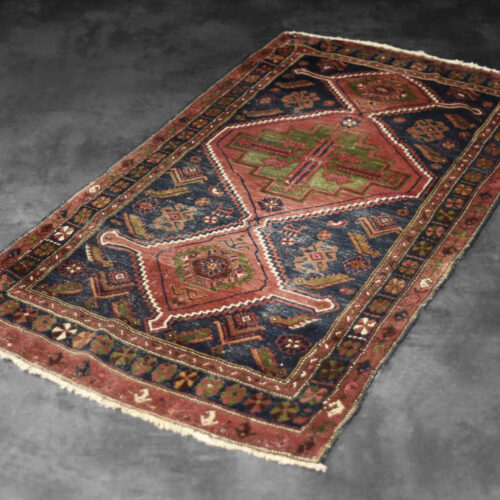 Vintage Hand-Woven Oriental Nomadic Tribal Shiraz Qashqai Rug, 1940s